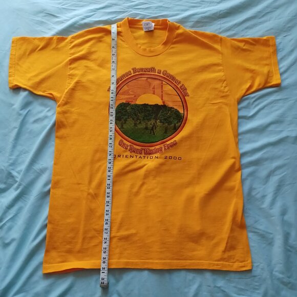 2000 Mount Allison Universty To Dance Beneath a Garnet Sky Yellow T-Shirt XL - Picture 10 of 10